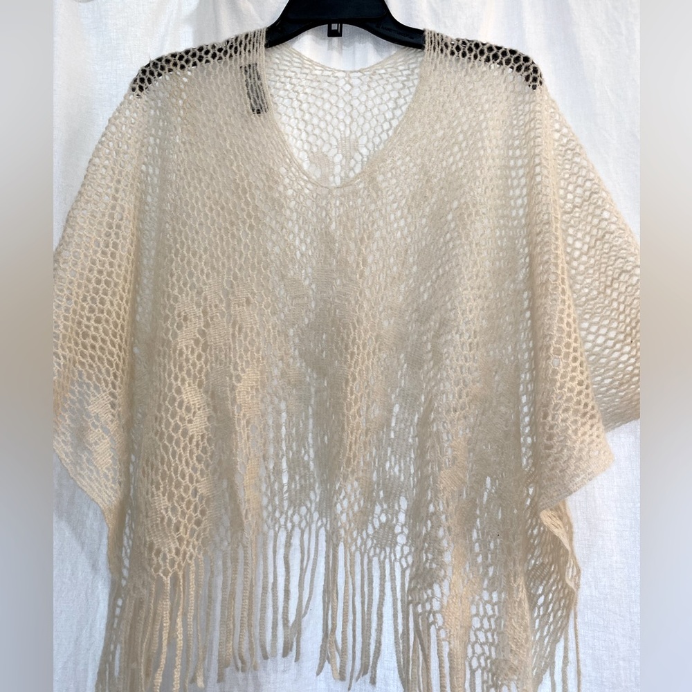 Vintage Shawl - soft knit blend - cream - one Size